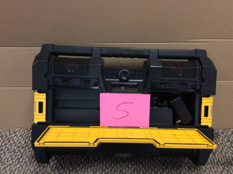 lot 5 image: Dewalt Tough System Music Charger used