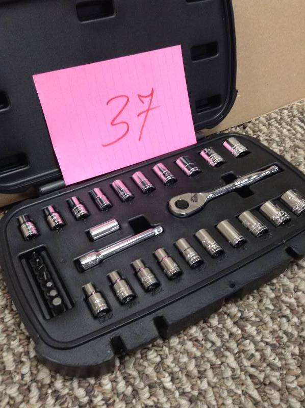 lot 37 image: Husky 14 in. Drive SAE and Metric Socket Set (30-Piece)