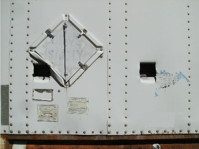 lot 8 image: 1993 Trailmobile 48 Dry Van Trailer
