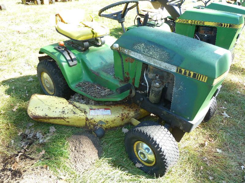 lot 12 image: John Deere 111 Riding Lawn Mower