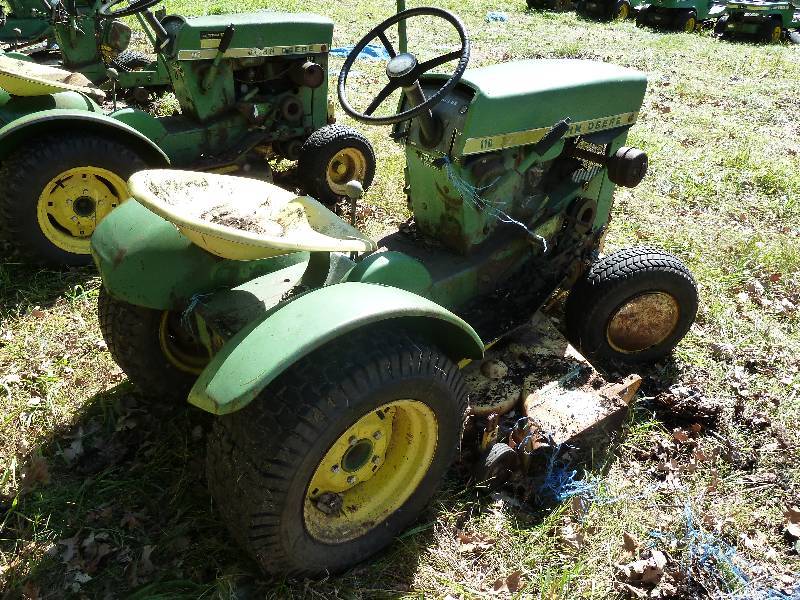 John Deere 110 Vintage Riding Lawn Mower Massive Lawn & Garden