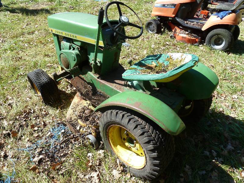 John Deere 110 Vintage Riding Lawn Mower Massive Lawn