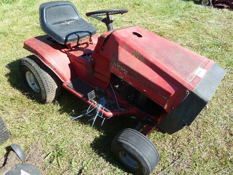lot 39 image: Dynamrk Riding Lawn Mower