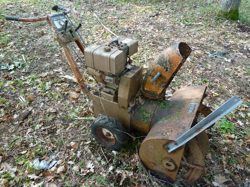 lot 81 image: Wards Garden Mark Snowblower
