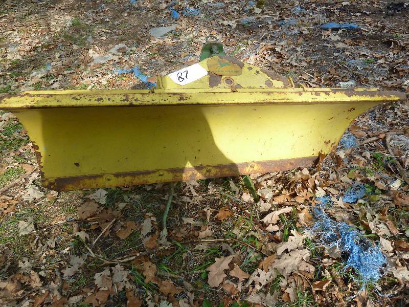 lot 87 image: John Deere Vintage 110 to 140 Series Blade