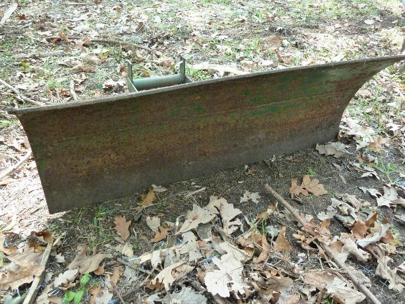 lot 98 image: 36 Blade