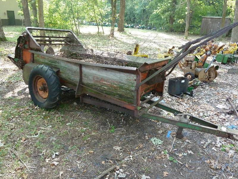lot 103 image: Vintage Manure Spreader
