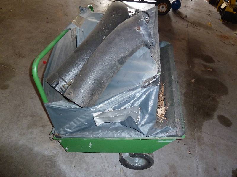 lot 127 image: Universal Cart Lawn Bagger