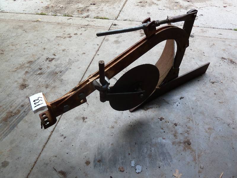 lot 133 image: 1 Bottom Plow