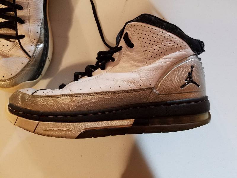 lot 13 image: Air Jordan..AJ Size 9.5