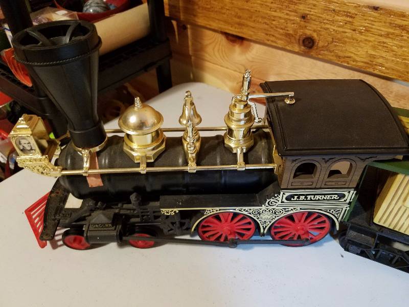lot 55 image: Jim Beam Railroad Decanter Set (Large Scale)