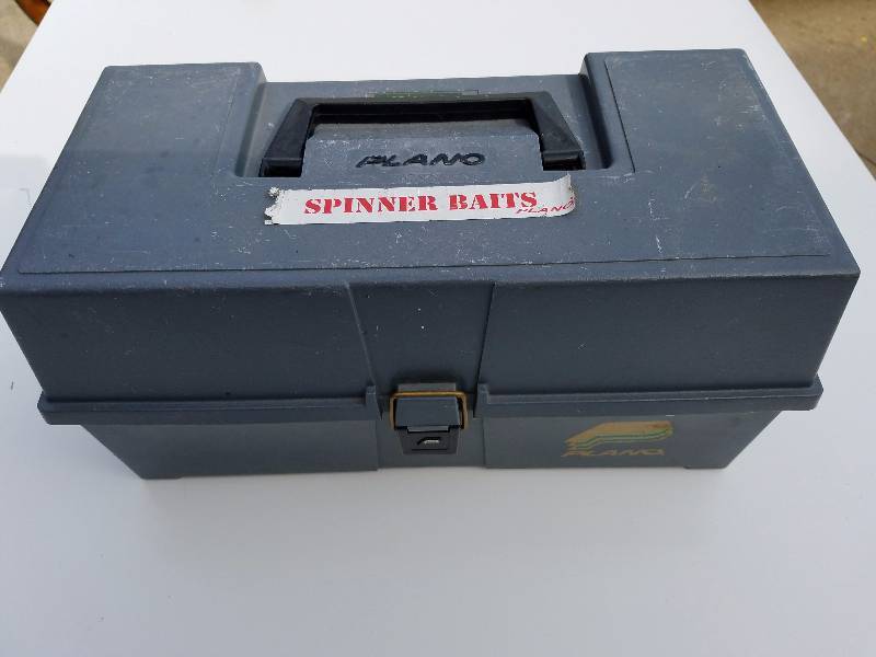 lot 79 image: Spinner Baits Tackle Box,Great Variety