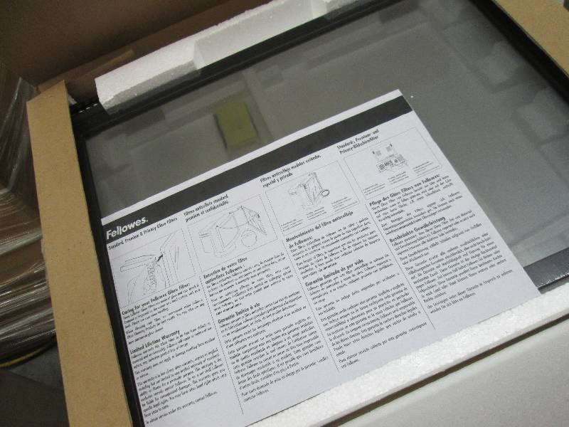 Fellowes Standard Filter Tinted wit...