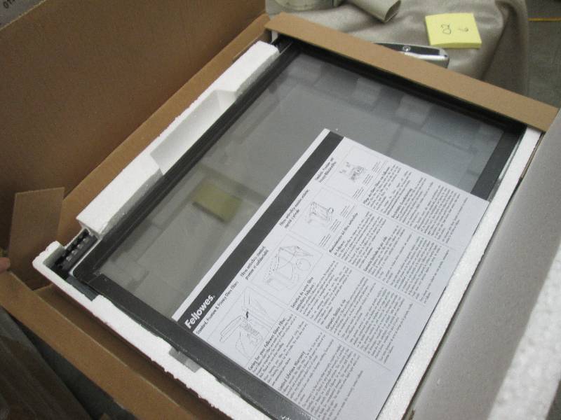 Fellowes Standard Filter Tinted wit...