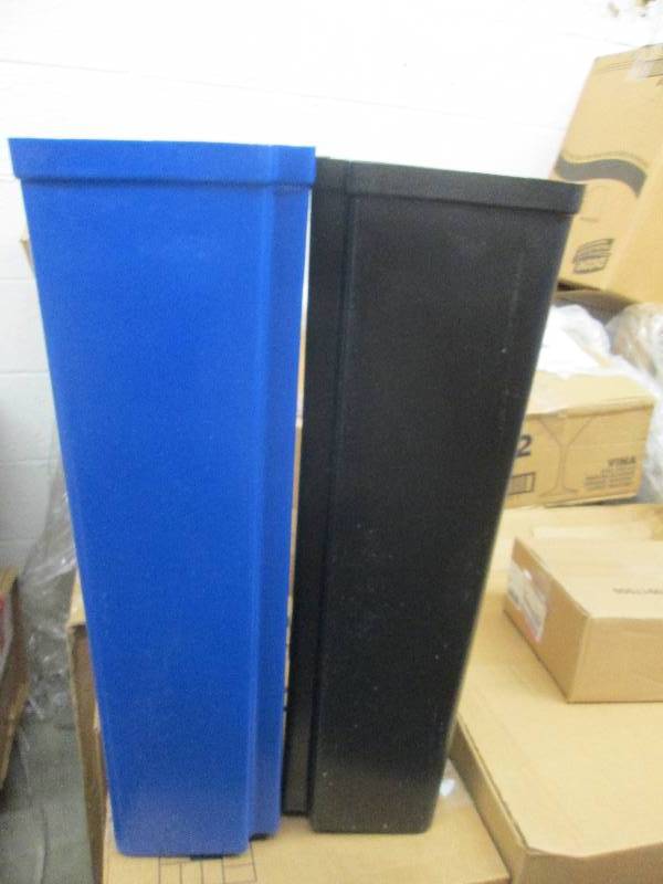 Rubbermaid 13 gallon Dual Rigid Lin...
