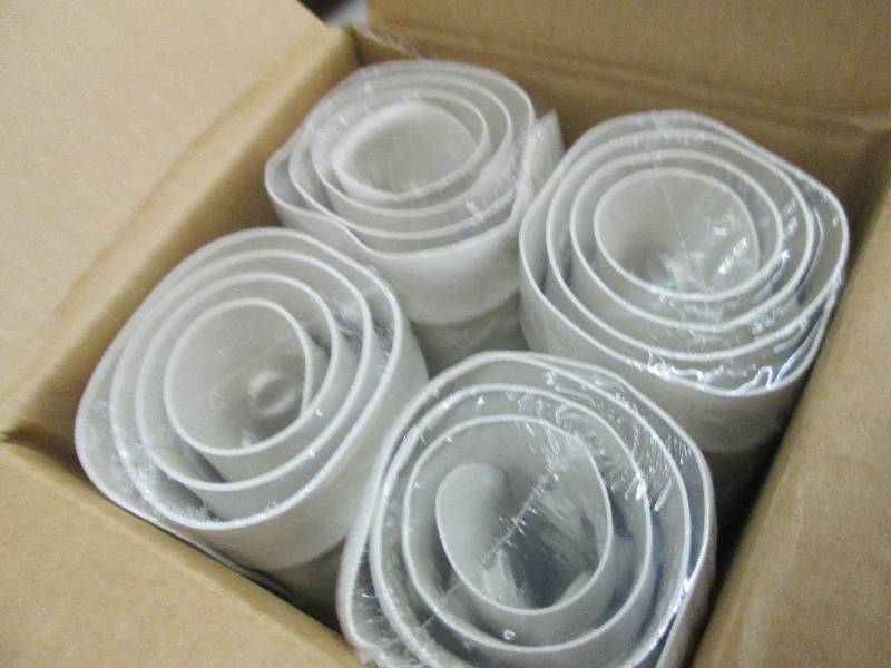 Lot of 4 Rubbermaid #7035-04-WHT 14...