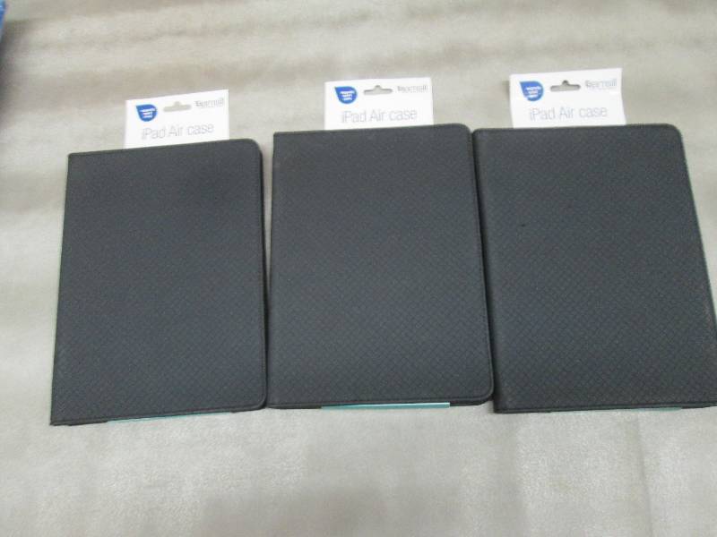 Lot of 3 Samsil Fashion Carrying Ca...