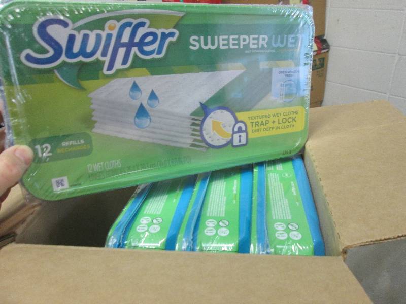 Case of 12 pks of 12 Swiffer Sweepe...