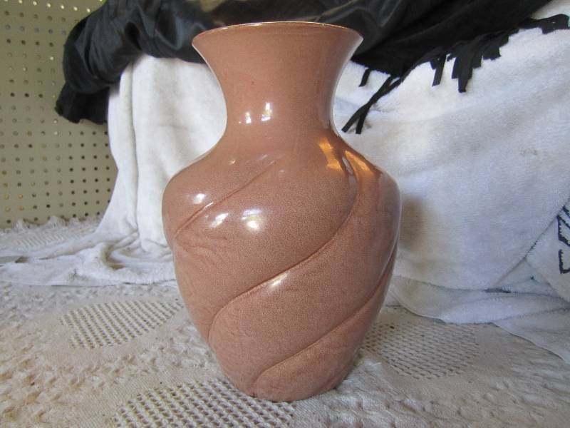 lot 12 image: Red Wing Vase 10.25 tall....