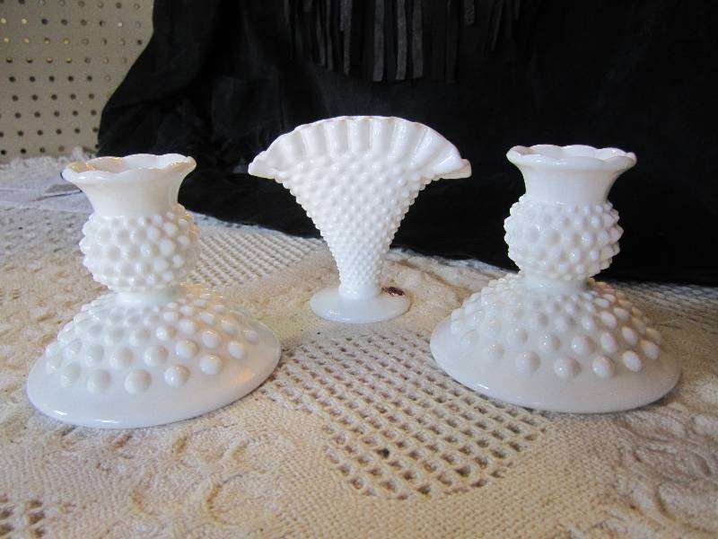 lot 33 image: Set of 2 Fenton Candle Holders and ...