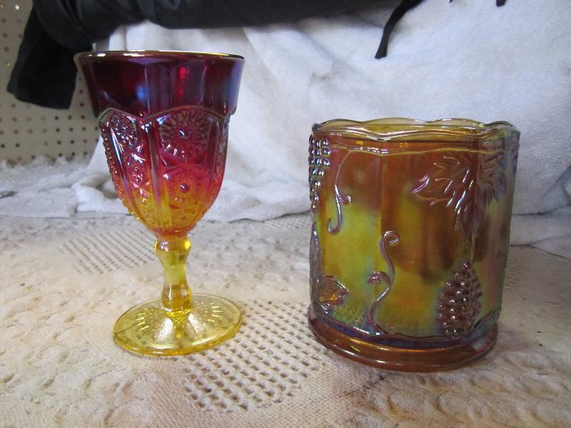 lot 70 image: 2 Fenton Glass Pieces Goblet is 6.5...
