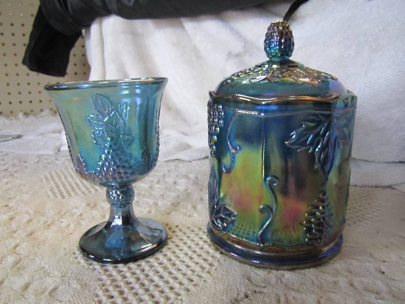 lot 73 image: 2 Fenton Glass Pieces Canister is 7...