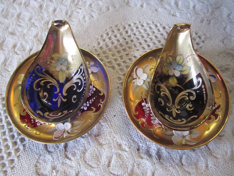 lot 87 image: 2 Tea Bag Holder Sets ...