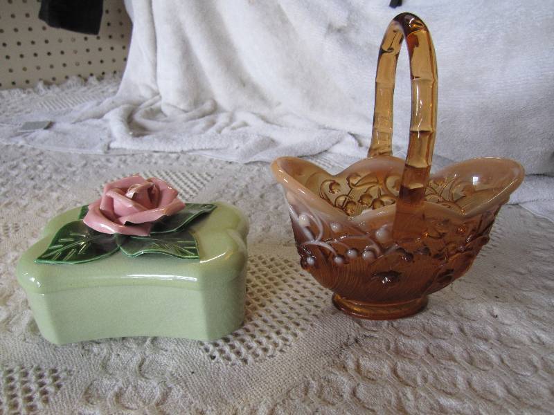 lot 88 image: Fenton Glass Basket 7.75 tall and ...