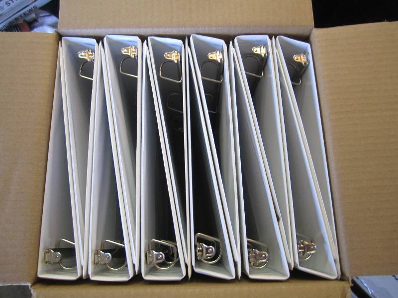 lot 107 image: Case of 12 New Avery 1 3-Ring Bind...