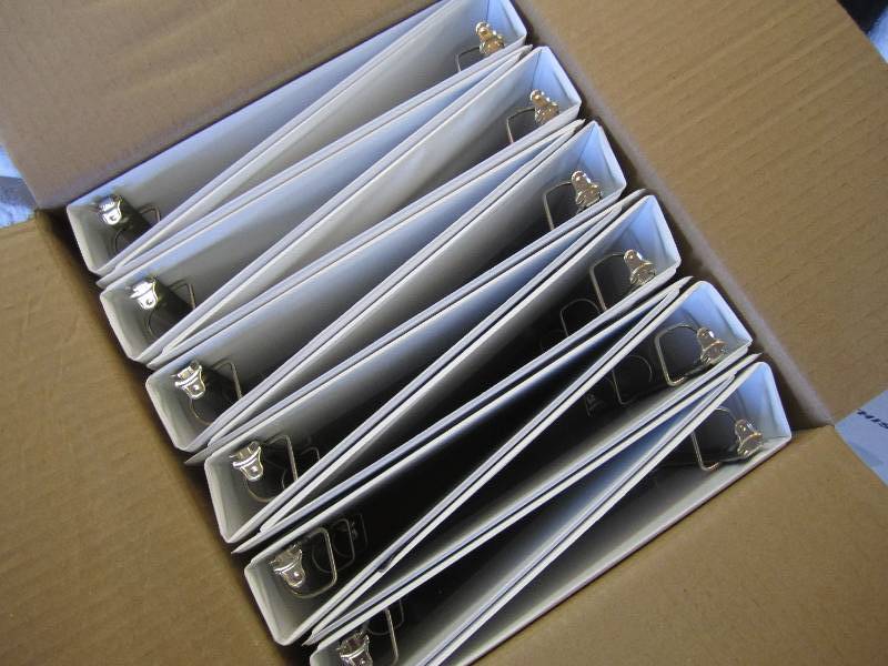 lot 108 image: Case of 12 New Avery 1 3-Ring Bind...
