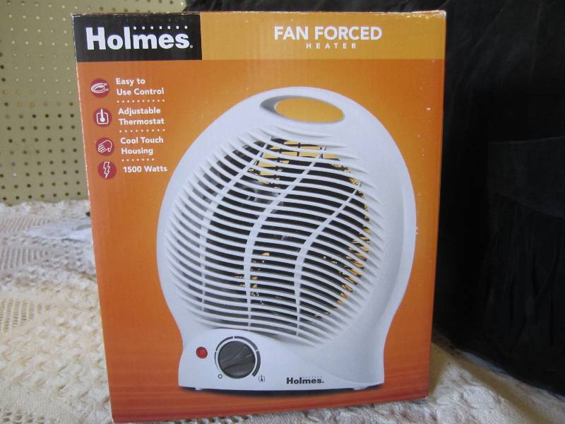lot 109 image: Holmes Fan Forced Heater Open Box...