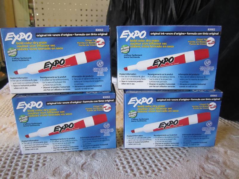 lot 110 image: Lot of 48 (4 boxes of 12) Expo Dry ...