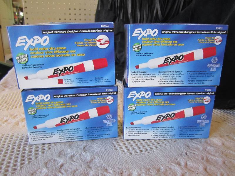 lot 113 image: Lot of 48 (4 boxes of 12) Expo Dry ...