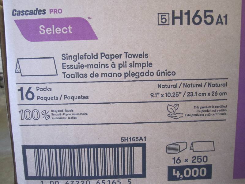 lot 120 image: Case of 4000 Single Fold Paper Towe...