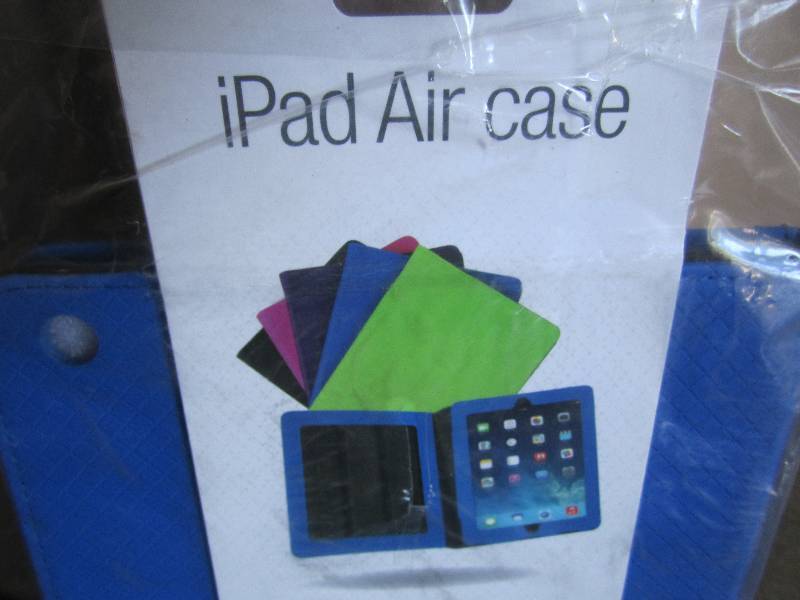 lot 125 image: Lot of 3 iPad Air Cases Blue...