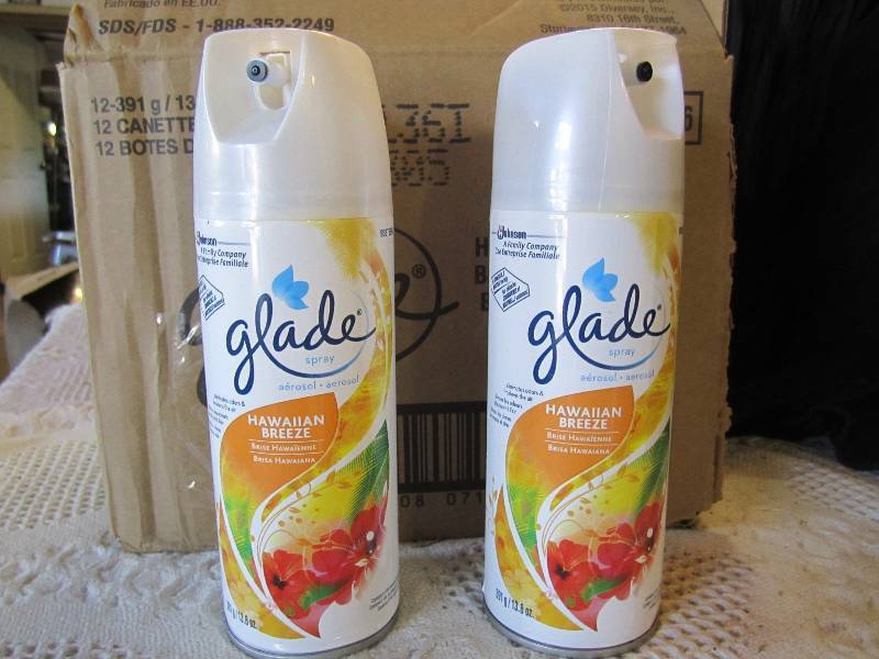 lot 136 image: Case of 12 Glade Hawaiian Breeze Sp...