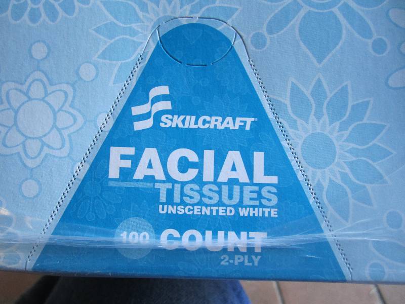 lot 140 image: Pack of 12 Boxes of 2-Ply Facial Ti...