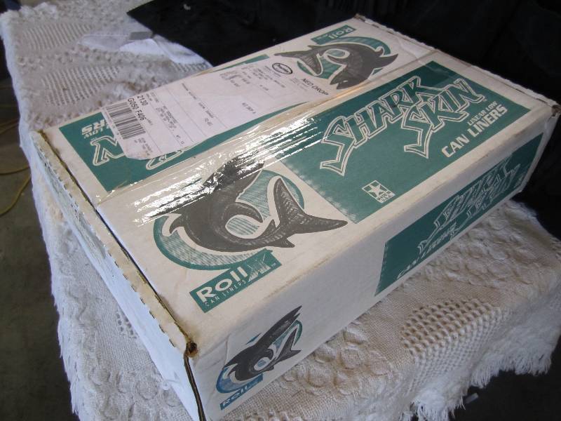 lot 153 image: Box of 500 Shark Skin Can Liners 10...
