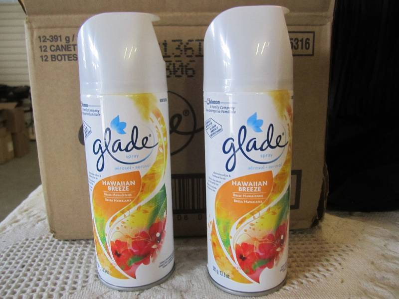 lot 160 image: Case of 12 Glade Hawaiian Breeze Sp...