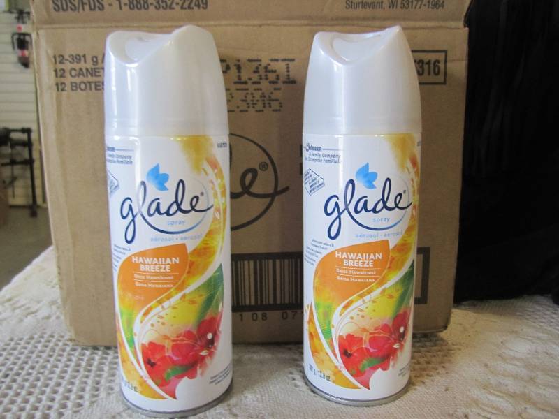 lot 161 image: Case of 12 Glade Hawaiian Breeze Sp...
