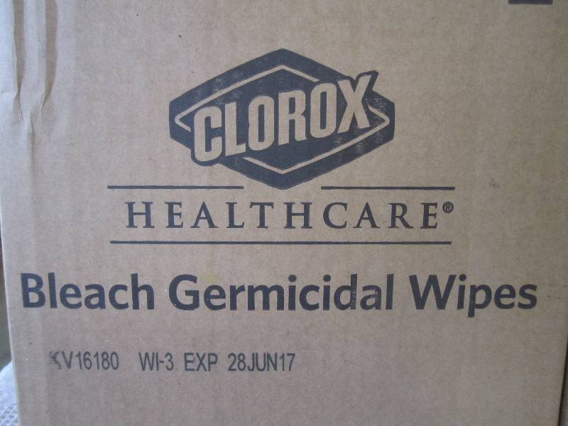 lot 162 image: Case of 6 Boxes of 50 Clorox Bleach...