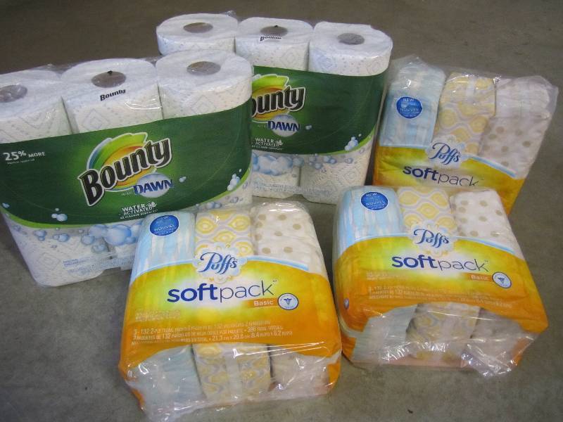 lot 172 image: Mixed Lot of 2 3pks of Bounty Paper...