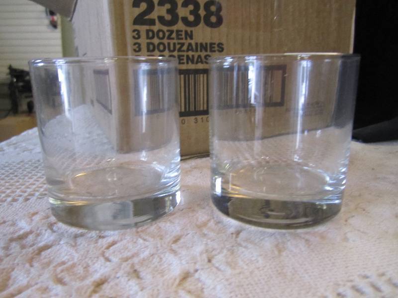 lot 186 image: Case of 36 Libbey 10.25oz Old Fashi...