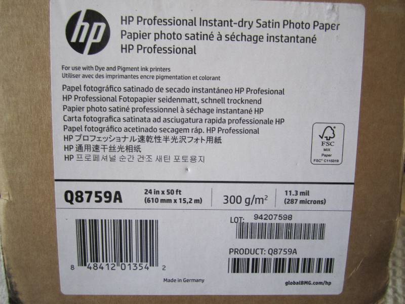 lot 208 image: HP Professional Instant-Dry Satin P...
