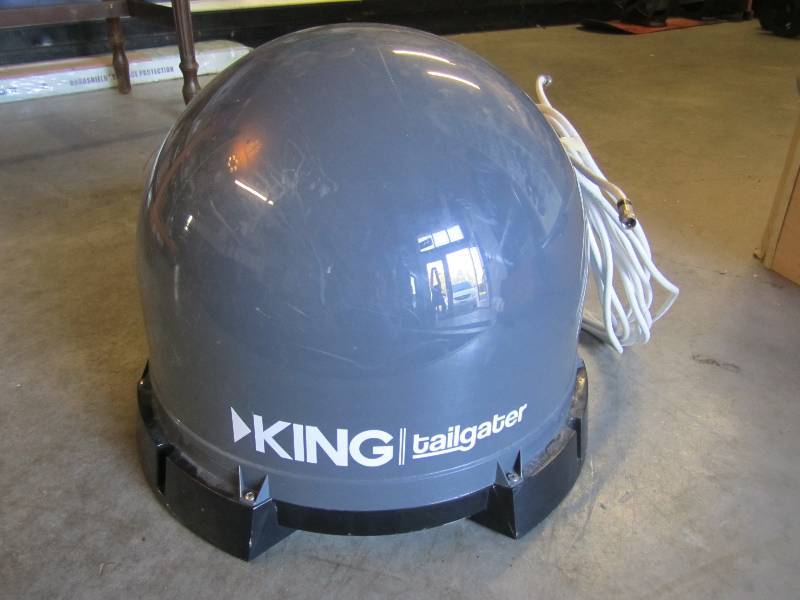 lot 226 image: Dish King Tailgater Portable HD Sat...