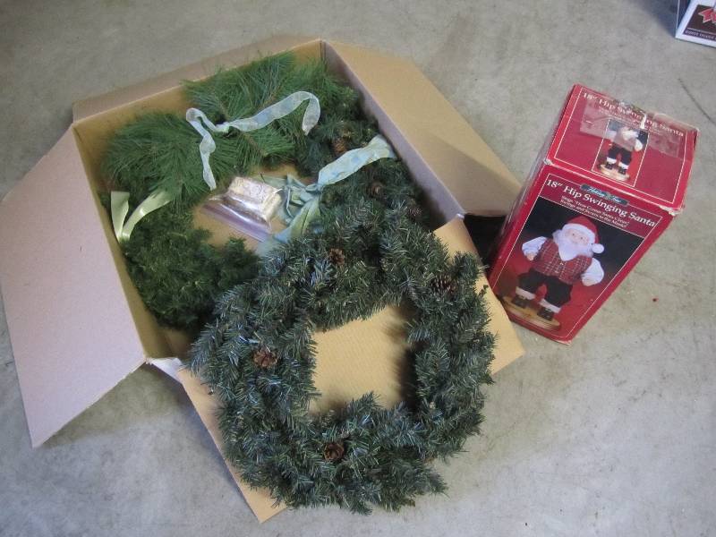 lot 287 image: 2 Christmas Wreaths 20 & 24 and 1...