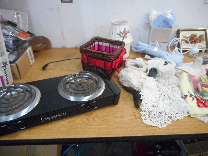 MISC LOT- HOT PLATE, HEATING PAD, GLASS FIGURINE BIRDS, HAND CRAFTED DOILIES