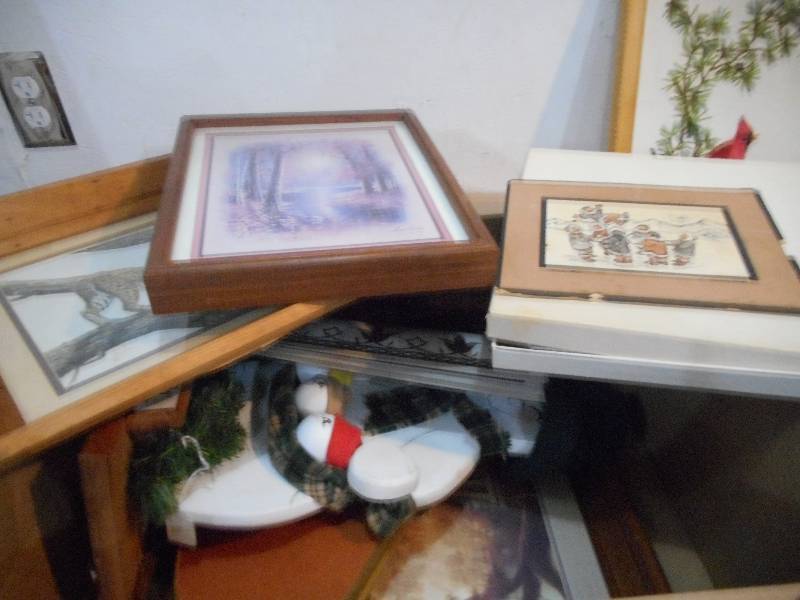 MISC LOT-  PICTURES, SCONCE, TAPESTRY, HOME INTERIOR PICTURE