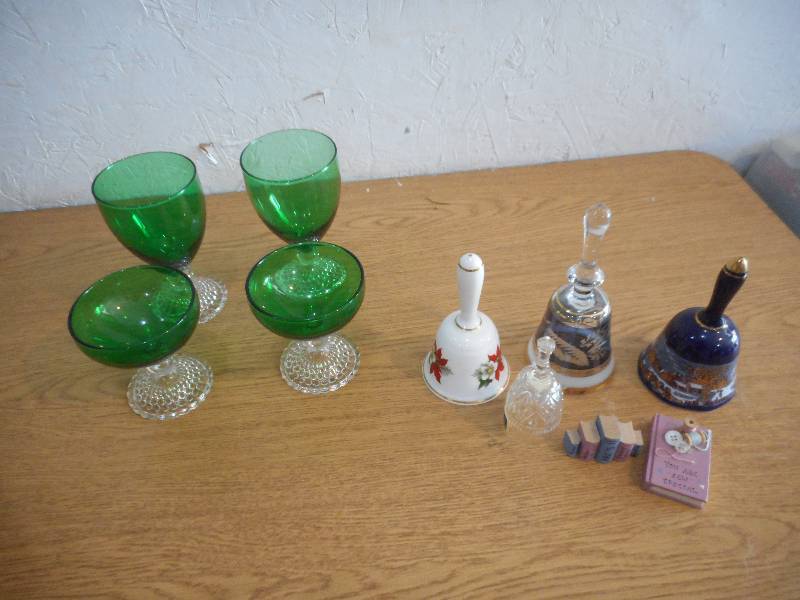 BOX LOT OF GREEN GLASSWARE, BELLS