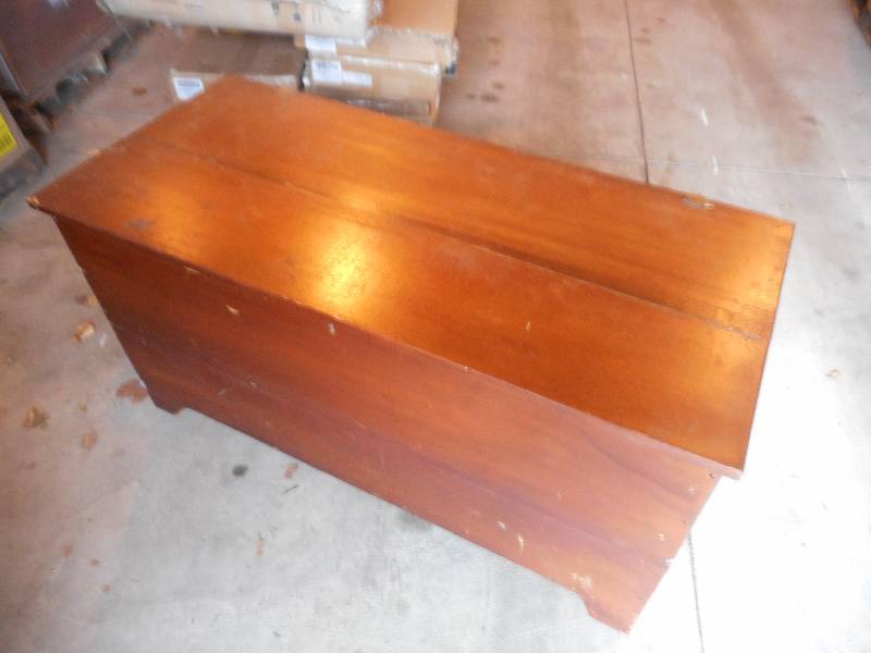 4 FOOT CHEST